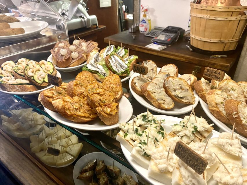 Venice: Street Food Tour with a Local Guide and Tastings - Buranelli, Gelato, and More Than Seafood