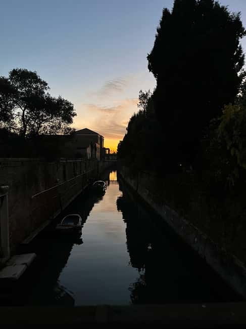 Venice: Sunrise Walking Tour with Espresso - Through the Mercerie and Venice’s narrow lanes