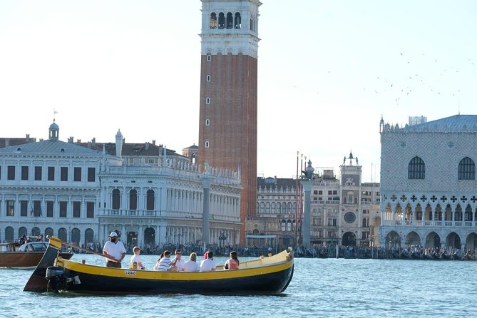 Venice Sunset Cruise by Typical Venetian Boat with Prosecco - Venice at sunset, seen from a traditional boat