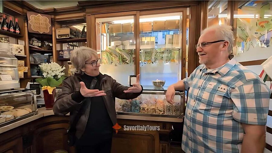 Venice: Sunset Walking Tour with Food and Wine Tastings - Rialto, sunset views, and Venice’s older stories