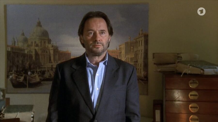 Venice: The Footsteps of Commissario Brunetti Walking Tour - The guide makes the difference