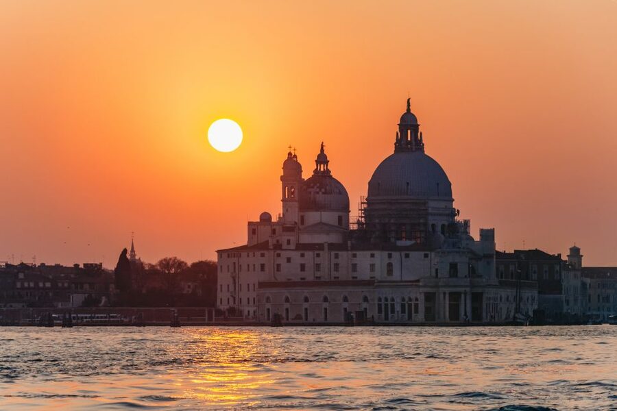 Venice: The Ghost & Legends Walking Tour - Leaving the crowds for Castello
