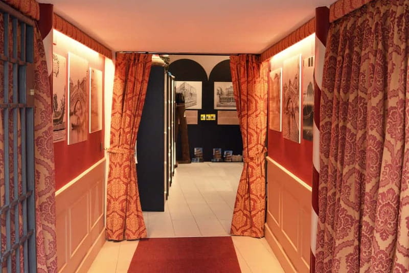 Venice: The Gondola Gallery 3D Experience - The Virtual Ride From Carnival to Rialto
