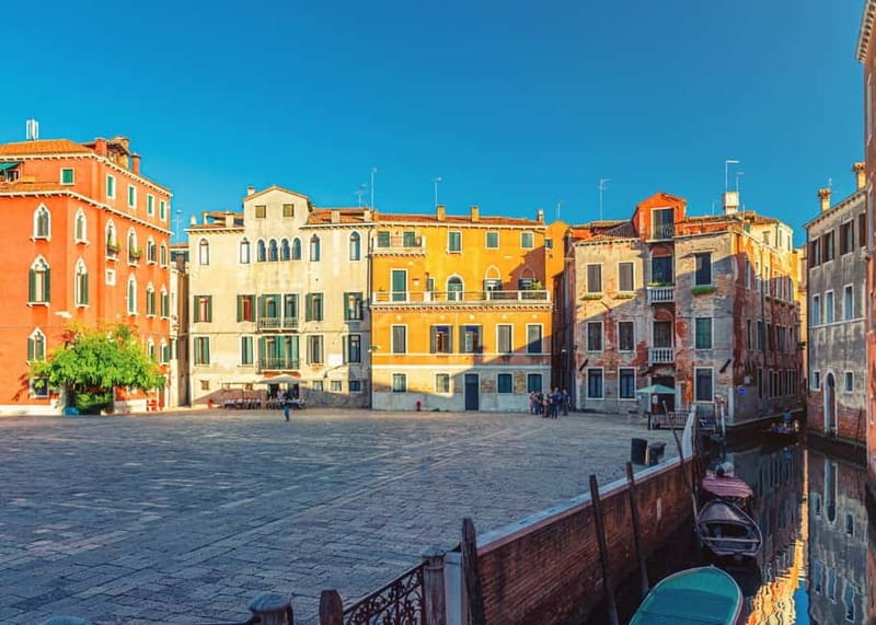 Venice: The Grand Canal Touch – Walking & Gondola Experience - The schedule gap is the biggest practical issue