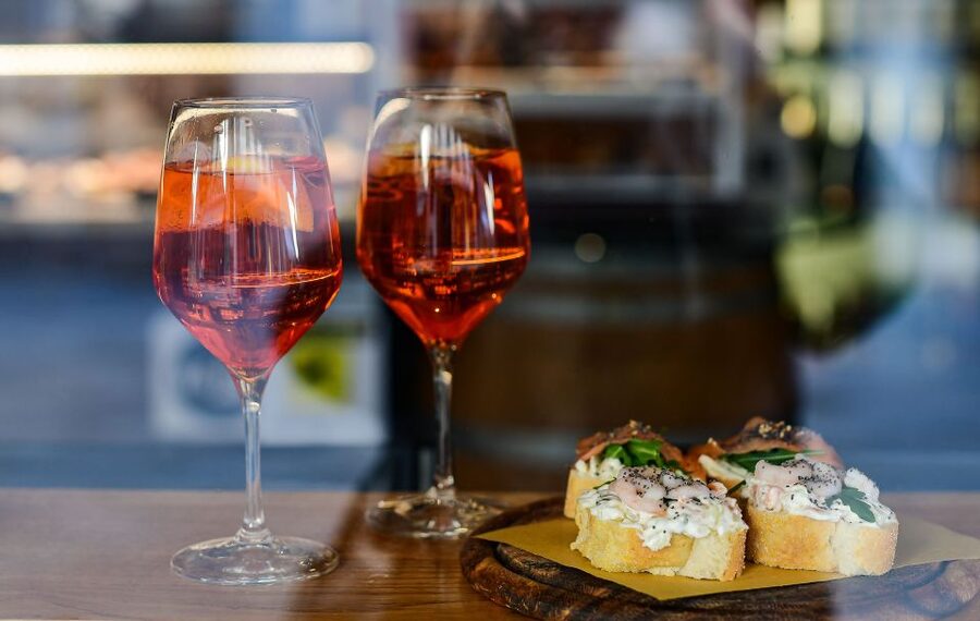 Venice: The Ultimate Food Tour with Wine & Spritz - Group size, pace, and comfort