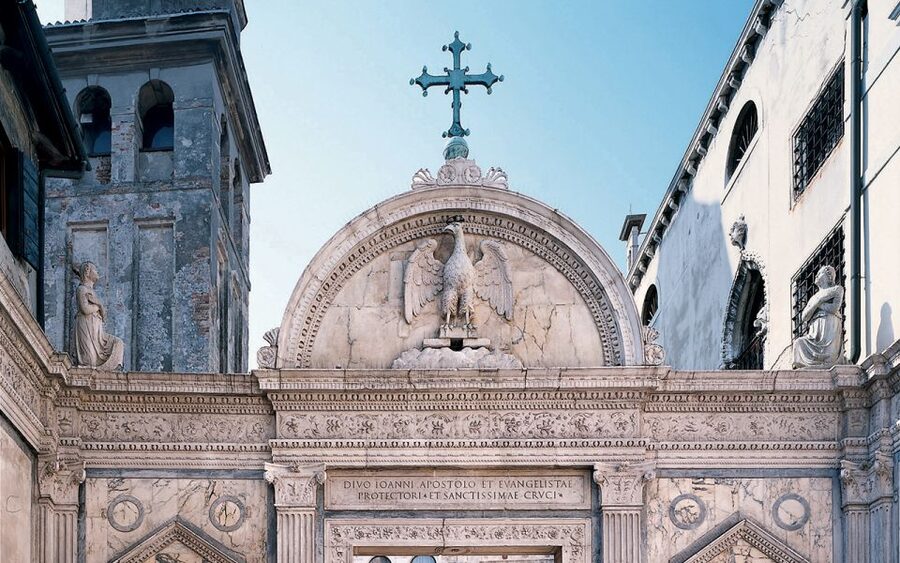 Venice: Ticket to Scuola Grande San Giovanni Evangelista - The Gothic Columns Hall and its public role