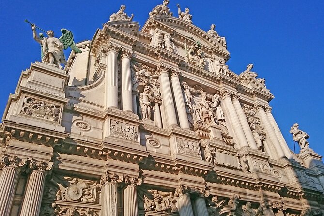 Venice Top attractions Walking Tour along the Canals - Pace, group size, and hearing the guide