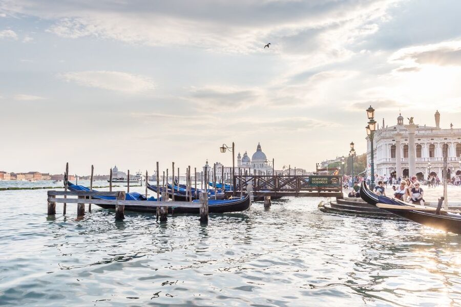 Venice: Traditional Shared Gondola Ride - The gondolier sets the mood