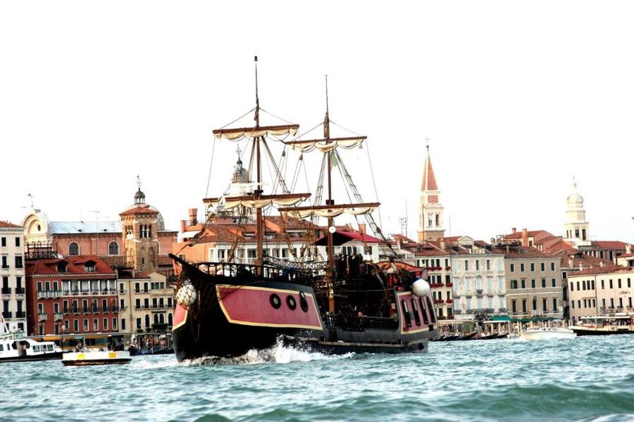 Venice: Venetian Lagoon Tour and Galleon Dinner - Is $124.61 a fair price?