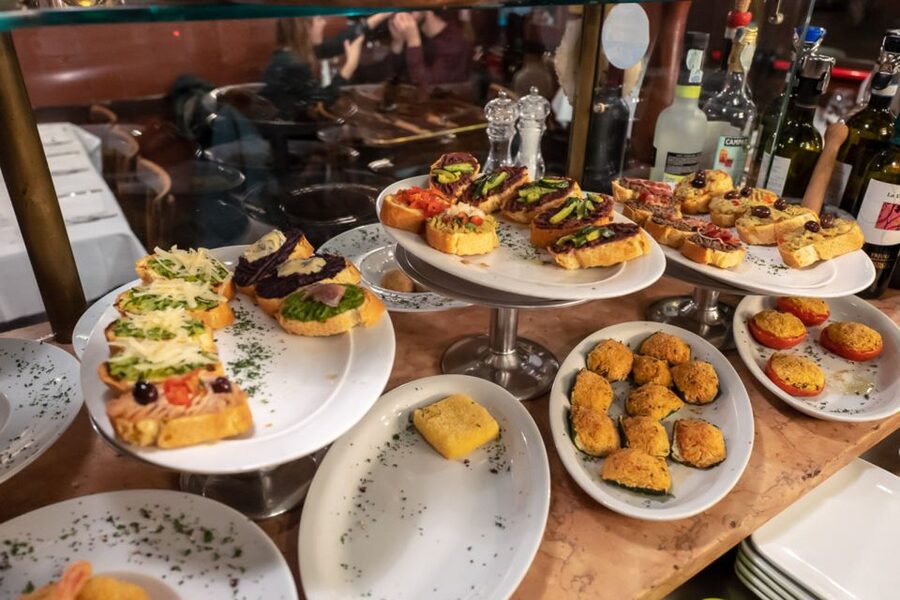 Venice: Venetian Style Carnival Pub Crawl - What this Venetian pub crawl is really about