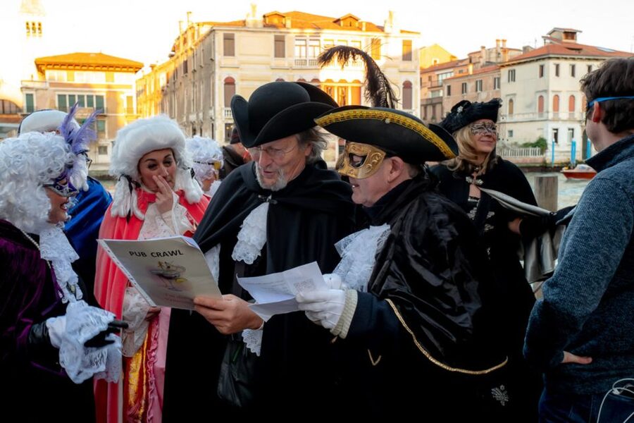 Venice: Venetian Style Carnival Pub Crawl - Wine, spritz, and cicchetti: what you receive