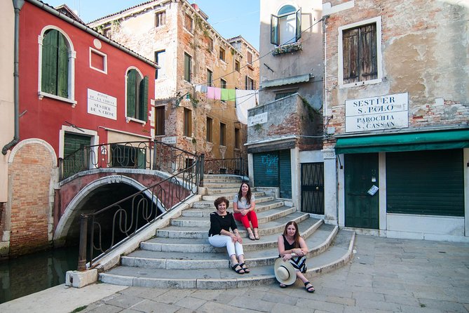 Venice VIP Photo Session in Venice - Adding a 30-minute gondola ride