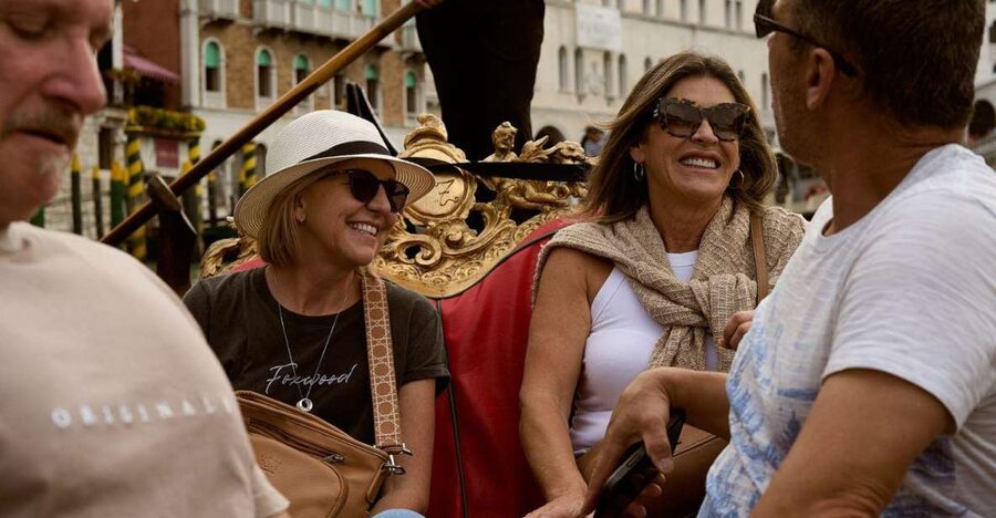 Venice: Vip Semi-Private Walking Tour with Gondola Ride - Key points to know before booking