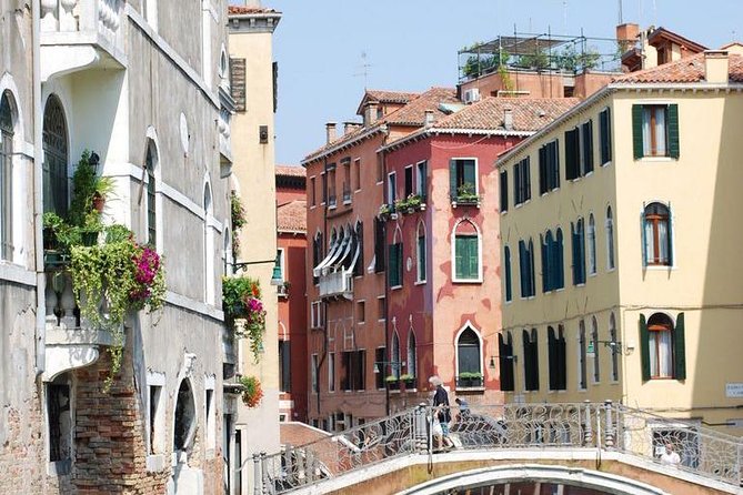 Venice Walking Tour and Gondola Ride - How much commentary should you expect?
