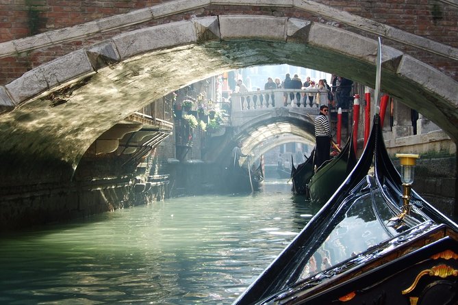 Venice Walking Tour and Gondola Ride - Guide quality and the human factor