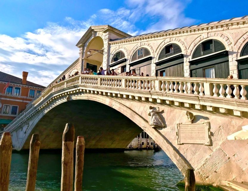 Venice Walking Tour and Gondola Ride Combo - The Mercerie and the road toward Rialto