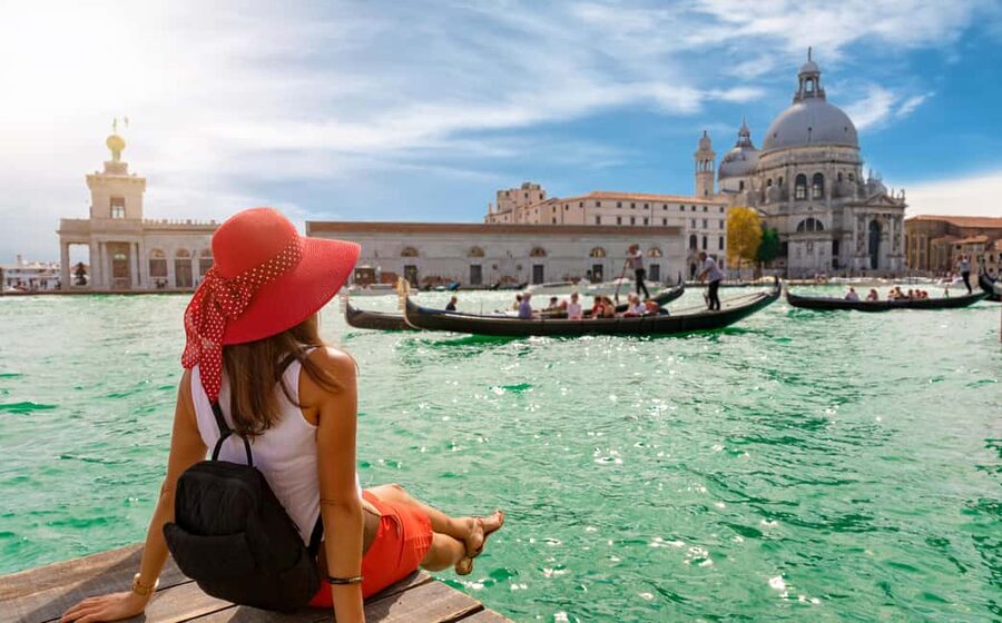 Venice: Walking Tour and Shared Gondola Ride - Key points at a glance