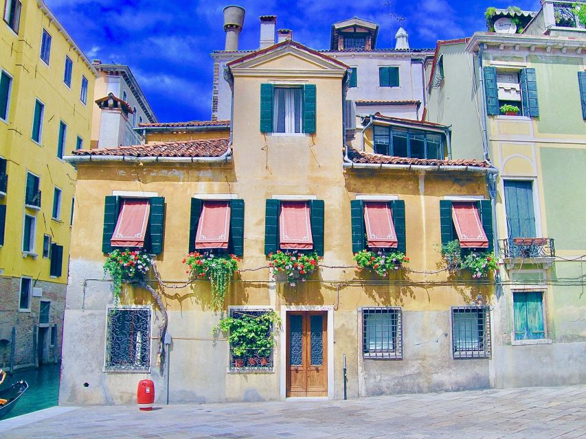 Venice: Walking Tour & Gondola Ride - Santa Maria Formosa and the city’s quieter character