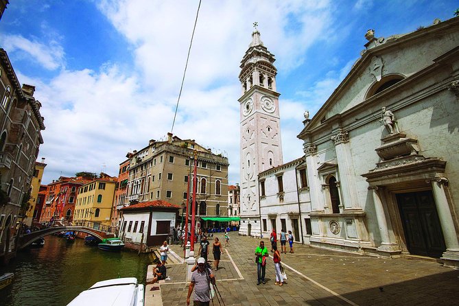 Venice Walking Tour plus Skip the Lines Doge's Palace and St Mark's Basilica Tours - Who should book this experience