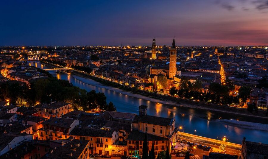 Verona: 3-Hour Guided Walking Tour - Roman gates and the first layer of Verona