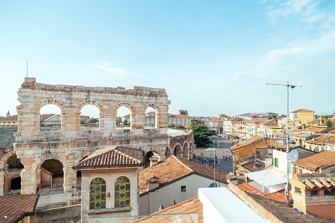 Verona Arena & Surroundings PRIVATE TOUR with Ticket Included - Why the private route works well in Verona