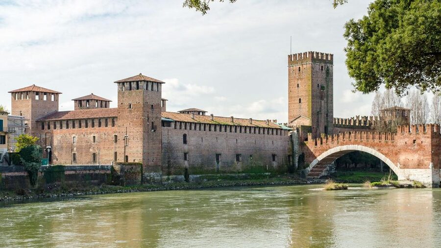 Verona Audioguide - TravelMate app for your smartphone - How the TravelMate Verona guide works