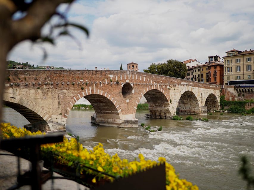 Verona Bike Tour, self-guided - Castelvecchio Bridge: Verona’s first major stop