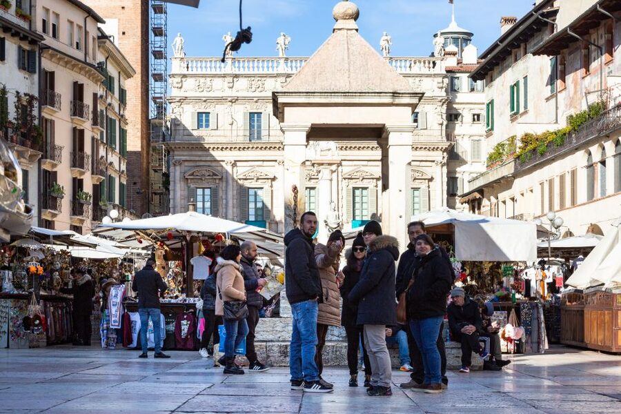 Verona: City Highlights & Street Food Walking Tour - Who should book this Verona walk?