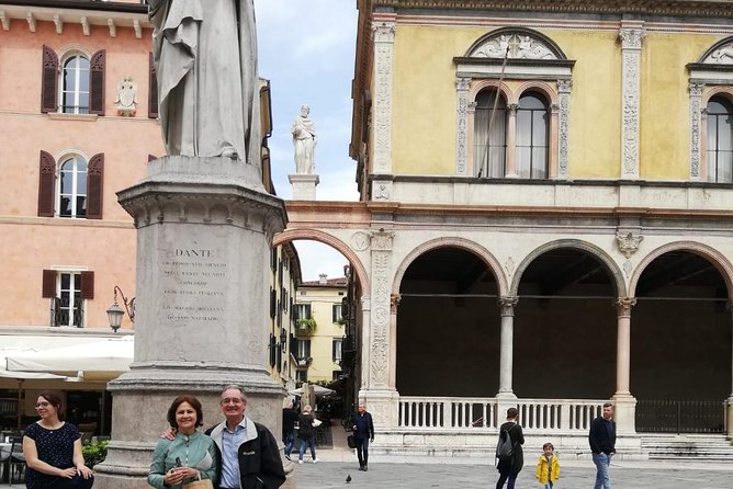 Verona City Sightseeing Walking Tour of Must-See Sites with Local Guide - Juliet’s balcony and Verona’s Shakespeare connection