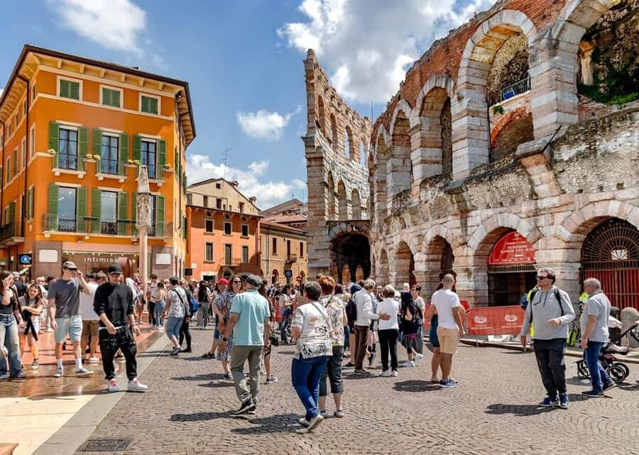 Verona: City Walking Tour with Cable Car & Wine Aperitif - Starting Beside the Arena in Piazza Bra