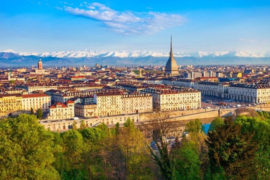 Verona: Custom Private Tour with a Local Guide - Museums, churches, and paid attractions