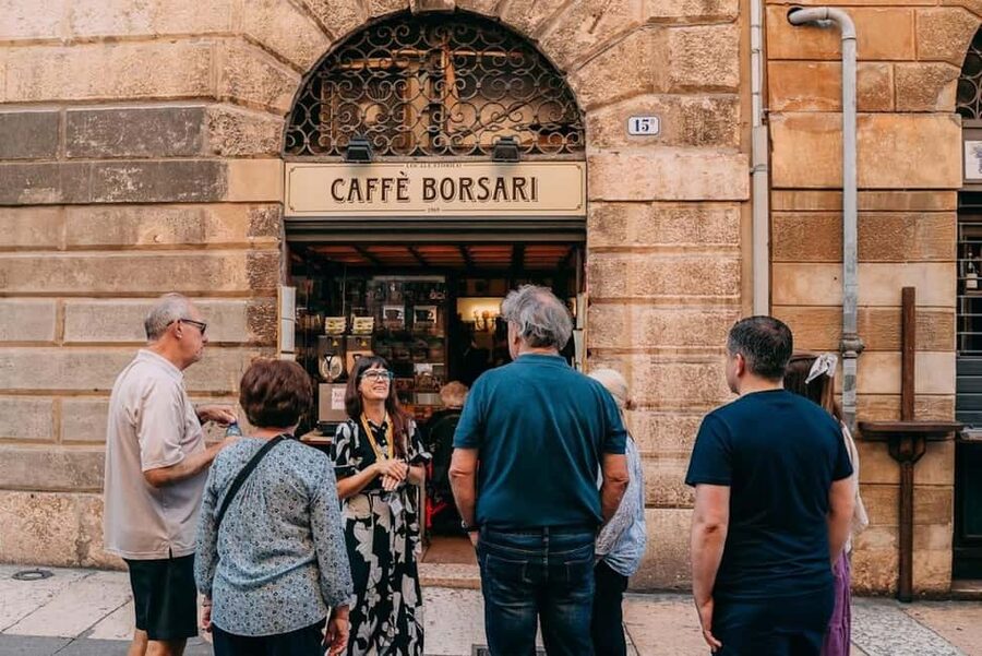 Verona: Food and Wine Tasting Walking Tour - Why food is the best way into Verona