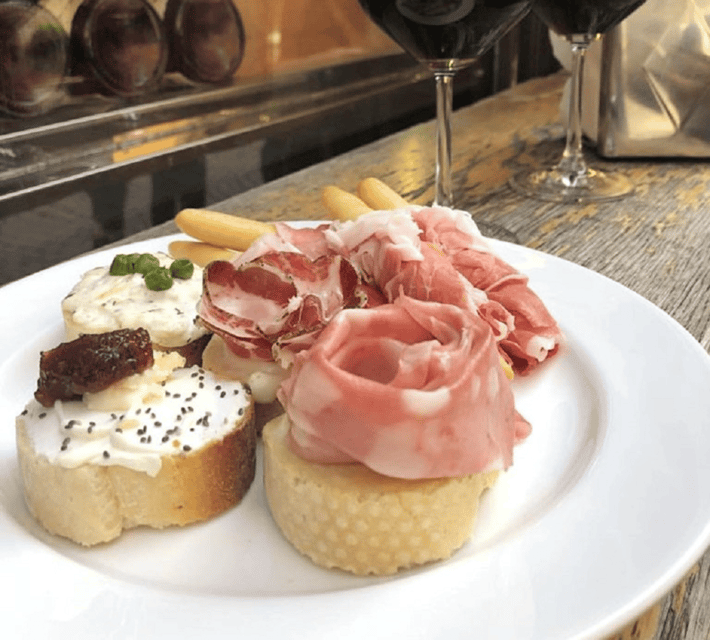 Verona: Full Meal & Wine Tasting Walking Tour - Piazza dei Signori, Coffee, and a Veronese Sweet