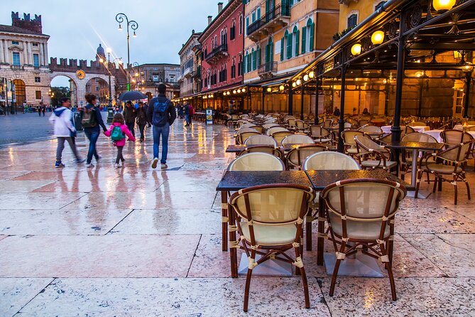 Verona Full Meal & Wine Tasting Walking Tour by Do Eat Better - Group size, walking, and timing