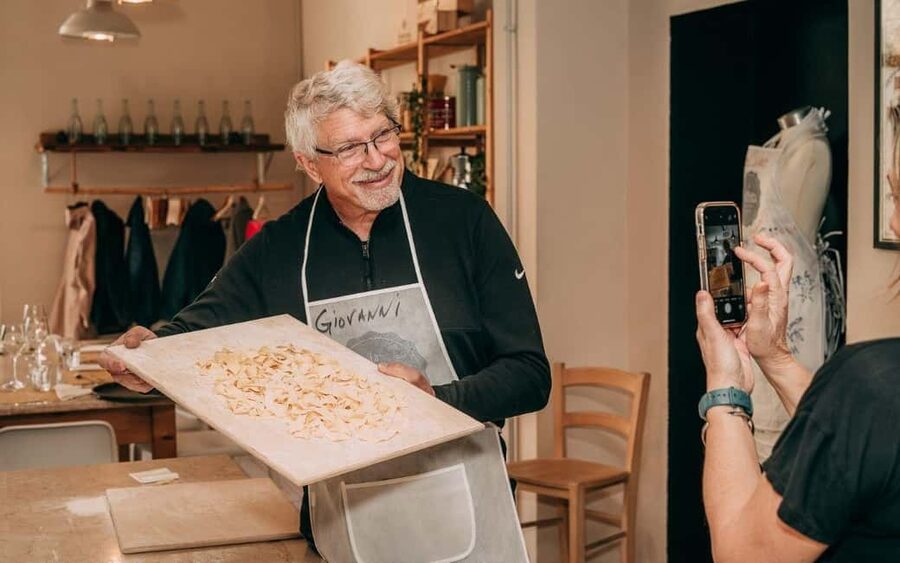 Verona: Hands-on Fresh Pasta and Tiramisù Cooking Class - Why the small group size matters