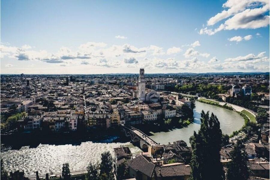 Verona: Highlights and Hidden Gems Walking Tour - Starting in Piazza Bra beside the Verona Arena