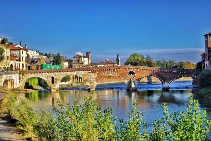 Verona: Highlights and Hidden Gems Walking Tour - Roman gates, medieval walls, and a river view