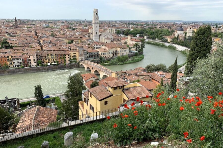 Verona: Highlights and Panorama Bike Tour - Why a bike is a smart way to see Verona