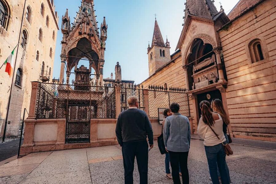 Verona: Highlights Walking Tour with Arena Priority Access - Piazza delle Erbe and the center of daily life