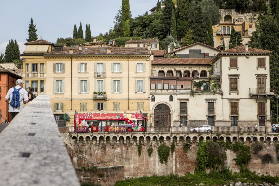 Verona: Hop-on Hop-off Tour 24 or 48-Hour Ticket - Why this bus works well in Verona