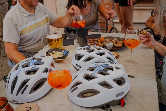 Verona Panoramic E-Bike tour with Lunch - Piazzale Castel San Pietro and the Torricelle hills