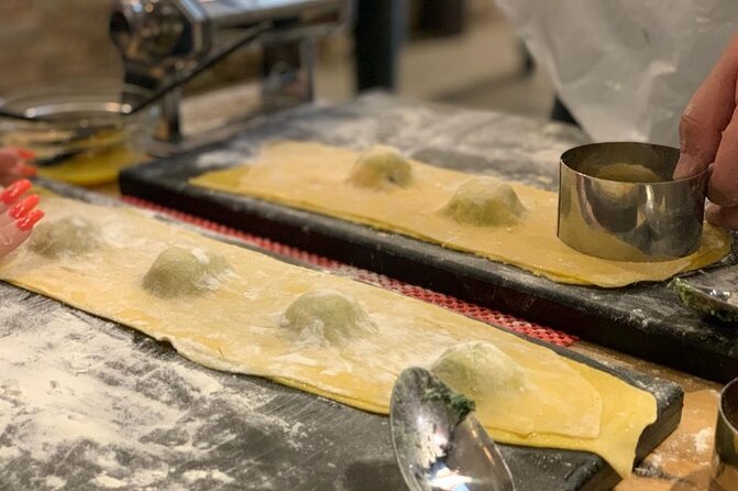 Verona: Pasta and Tiramisu Cooking Class With Free Flowing Wine - Key points to know before booking