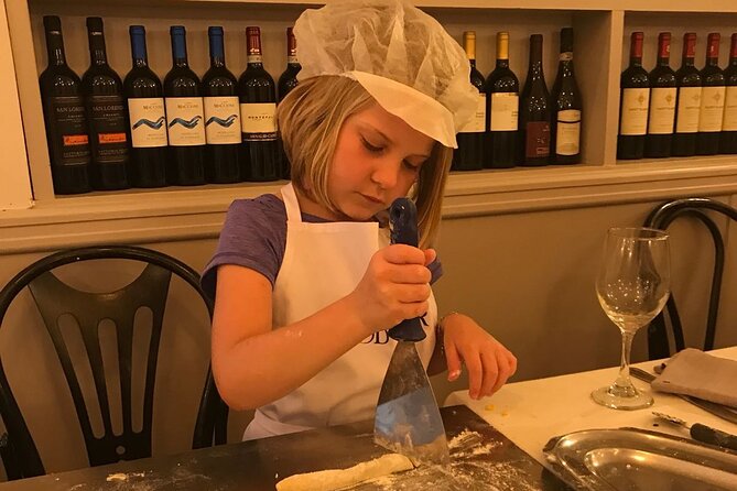 Verona: Pasta and Tiramisu Cooking Class With Free Flowing Wine - How personal is the class?