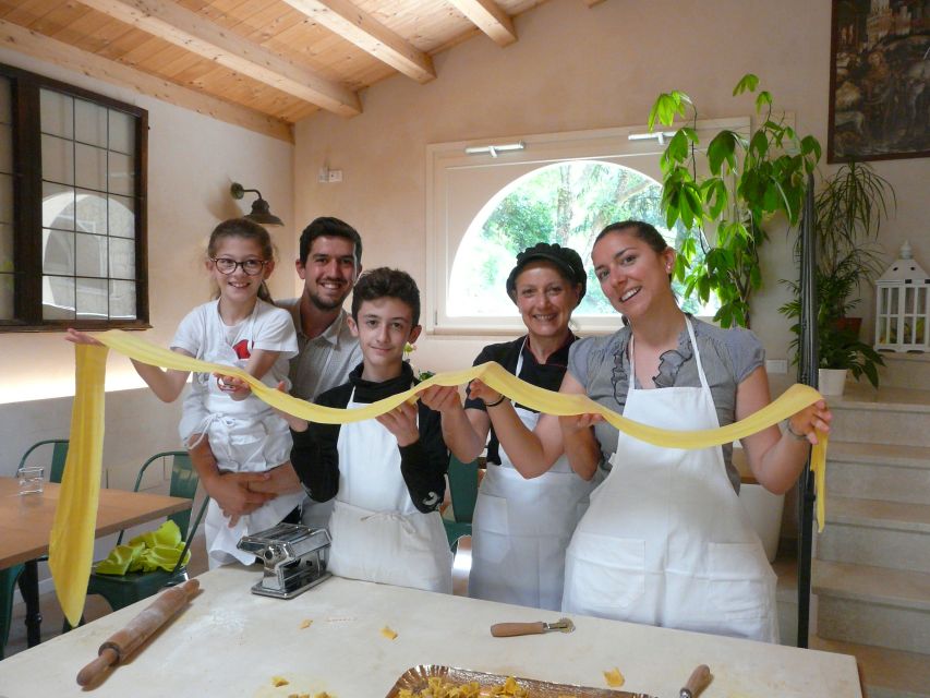Verona: Tortellini Cooking Class and Lunch with Mamma Ivana - The main drawback: restaurant conditions