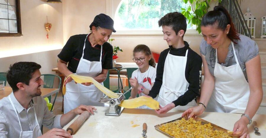 Verona: Tortellini Cooking Class and Lunch with Mamma Ivana - Meeting Mamma Ivana at Giardini di Borghetto