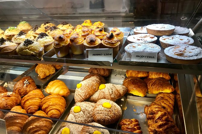 Verona walking tour:food, wine, legends, lunch/dinner & cable car - Starting with pastries near Piazza Bra