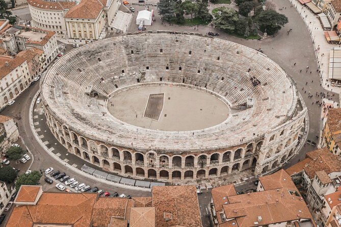 Verona Walking Tour with Audio and Written Guide by a Local - Piazza dei Signori, Verona’s elegant civic room