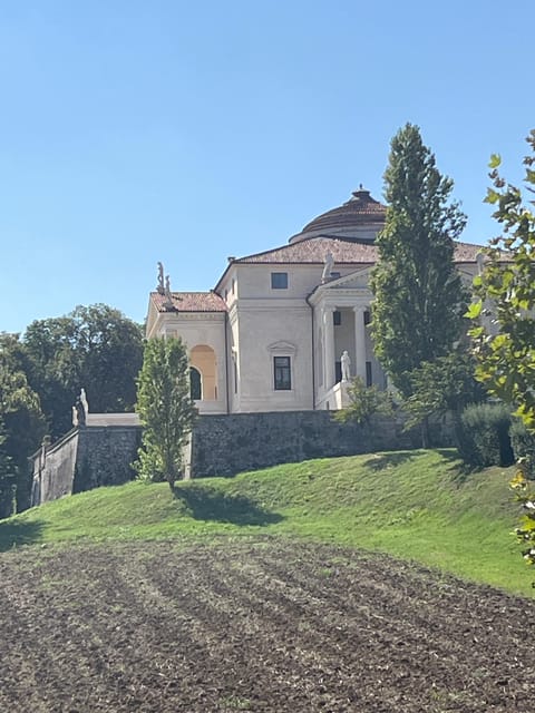 Vicenza: discovering the city of Palladio by e-bike - Villa Capra La Rotonda and the Palladian view