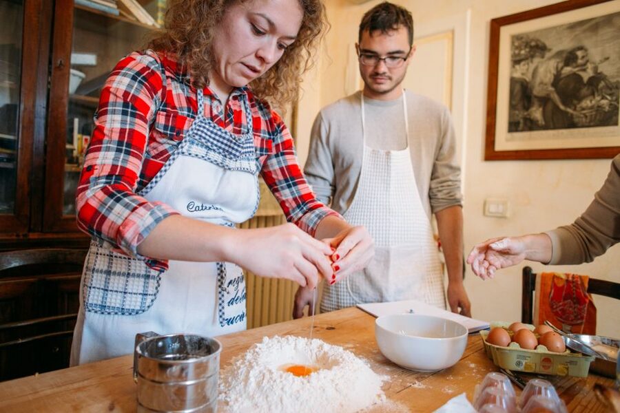 Vicenza: Pasta & Tiramisu Cooking Class at a Local's Home - Getting to the Private Home