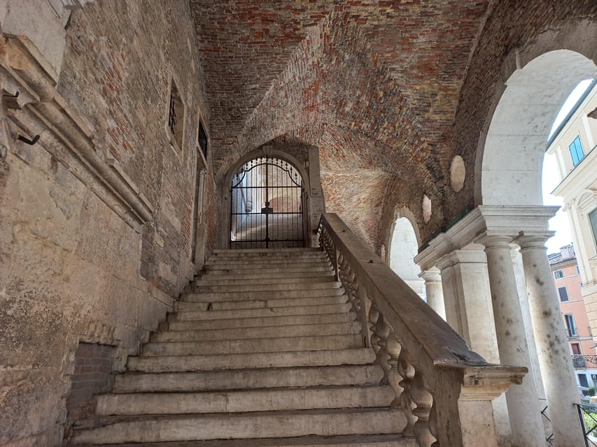Vicenza Small-Group Walking Tour: Top Sights & Hidden Gems - Piazza Matteotti and Santa Corona